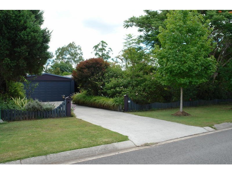 15 Illawong Way, Karana Downs QLD 4306